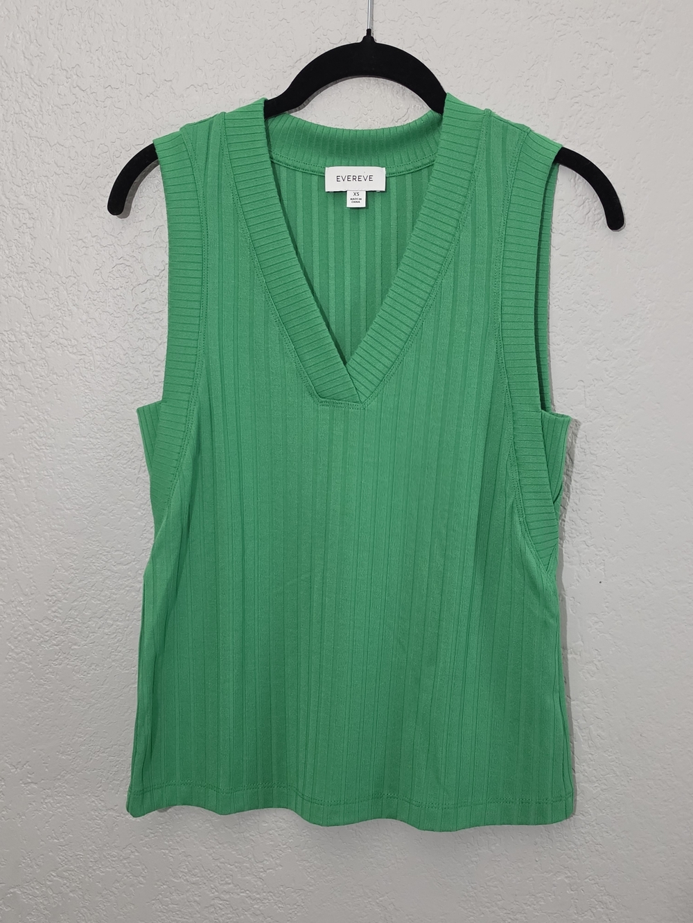 EverEve Green Ribbed V-Neck Sleeveless Knit Top Womens XS Oversized